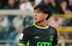 Lecce, idea Alesi per il futuro: il trequartista del Catanzaro sotto osservazione Lecce, idea Alesi per il futuro: il trequartista del Catanzaro sotto osservazione