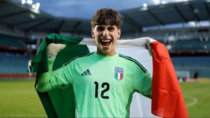 Lupo ipnotizza la Spagna: tre rigori parati, Italia U17 in finale Christian Lupo ipnotizza la Spagna: tre rigori parati, Italia U17 in finale Christian